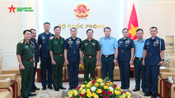 General Nguyen Tan Cuong Receives Commanding General of Philippine Air Force